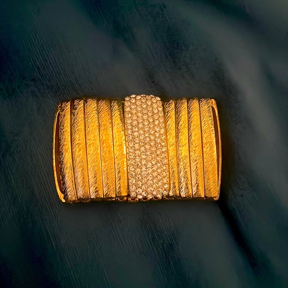 NWOT Gold Bracelet with Rhinestones